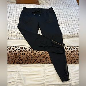 ZYIA Black Peak Zipper Joggers